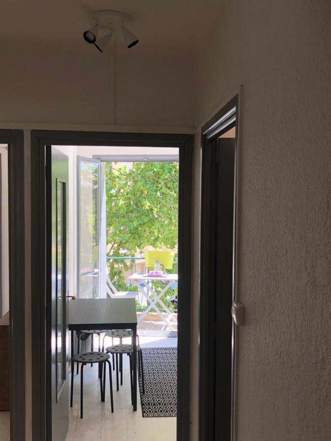Appartement De Charme Avignon Centre Historique Terrasse Et Balcon Place Pie Exterior photo